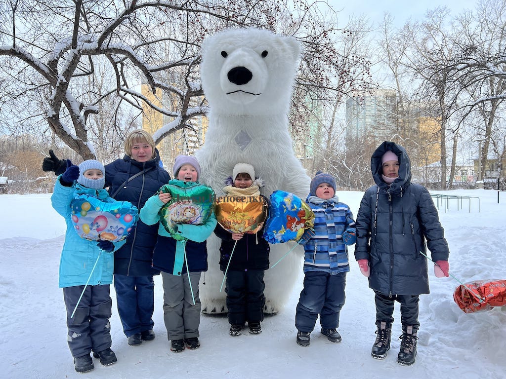 Заказать аниматора белый медведь на День рождения в Екатеринбурге